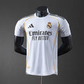 Camisola Real Madrid CF 2025-26 Principal Versão Adepto Jogador