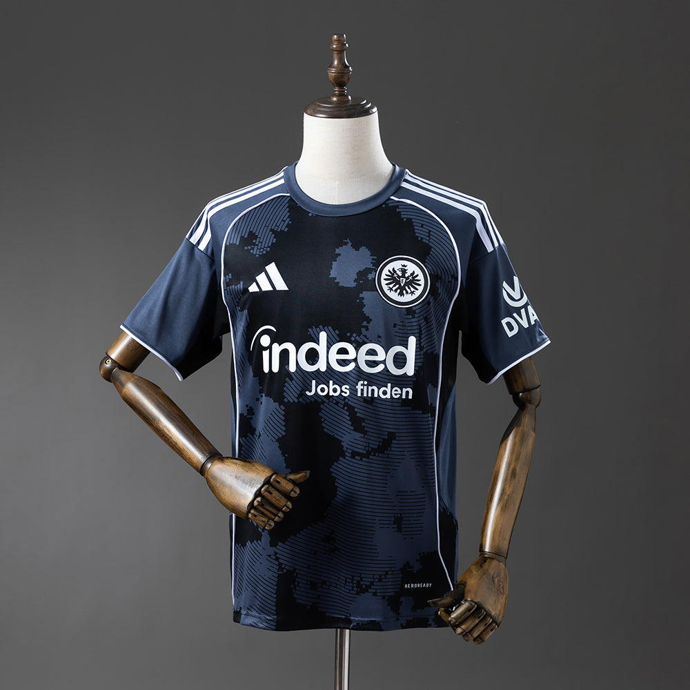 Camisola SG Eintracht Frankfurt 2025-26 Alternativa Preta Versão Adepto