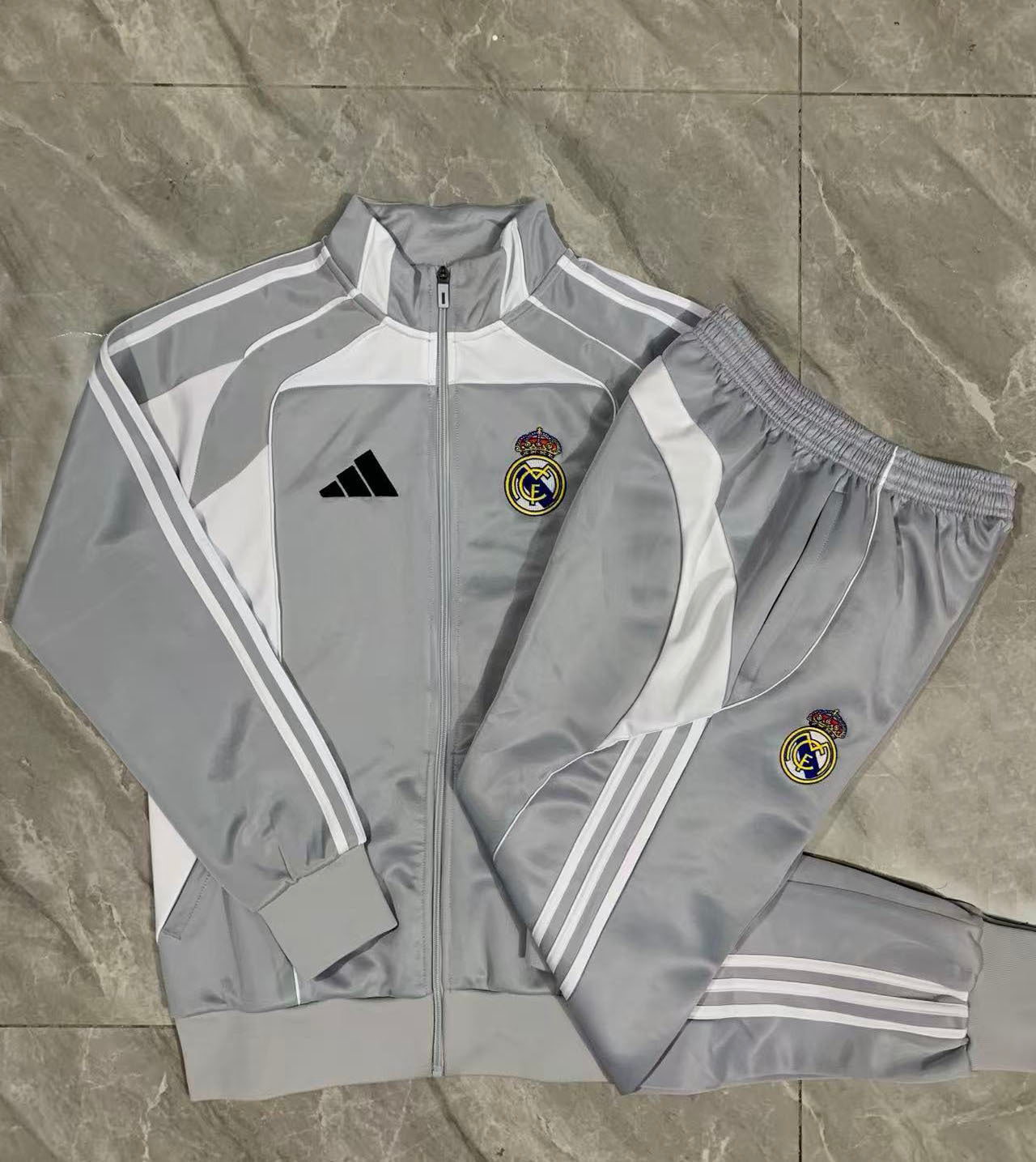 Fato de Treino Real Madrid CF 2025-26 - Casaco sem Capuz
