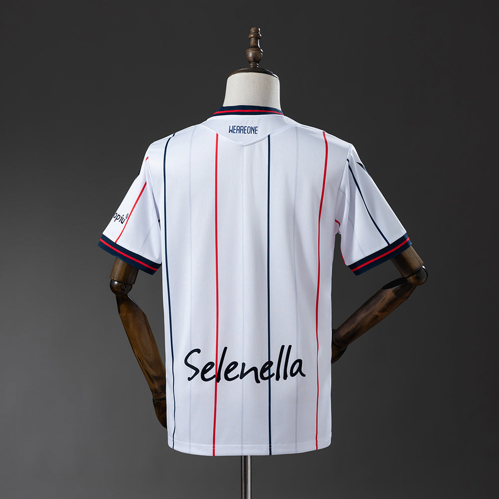 Camisola Bologna FC 2025-26 Alternativa Branca Versão Adepto