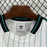 Camisola LIV 2025-26 Icon Range Travel Versão Adepto