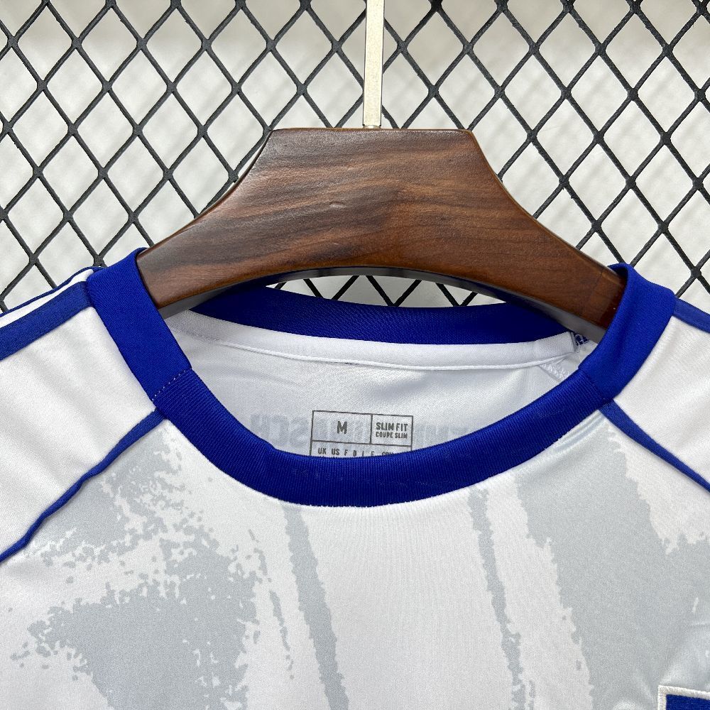 Camisola Como 1907 2025-26 Alternativa Branca Versão Adepto