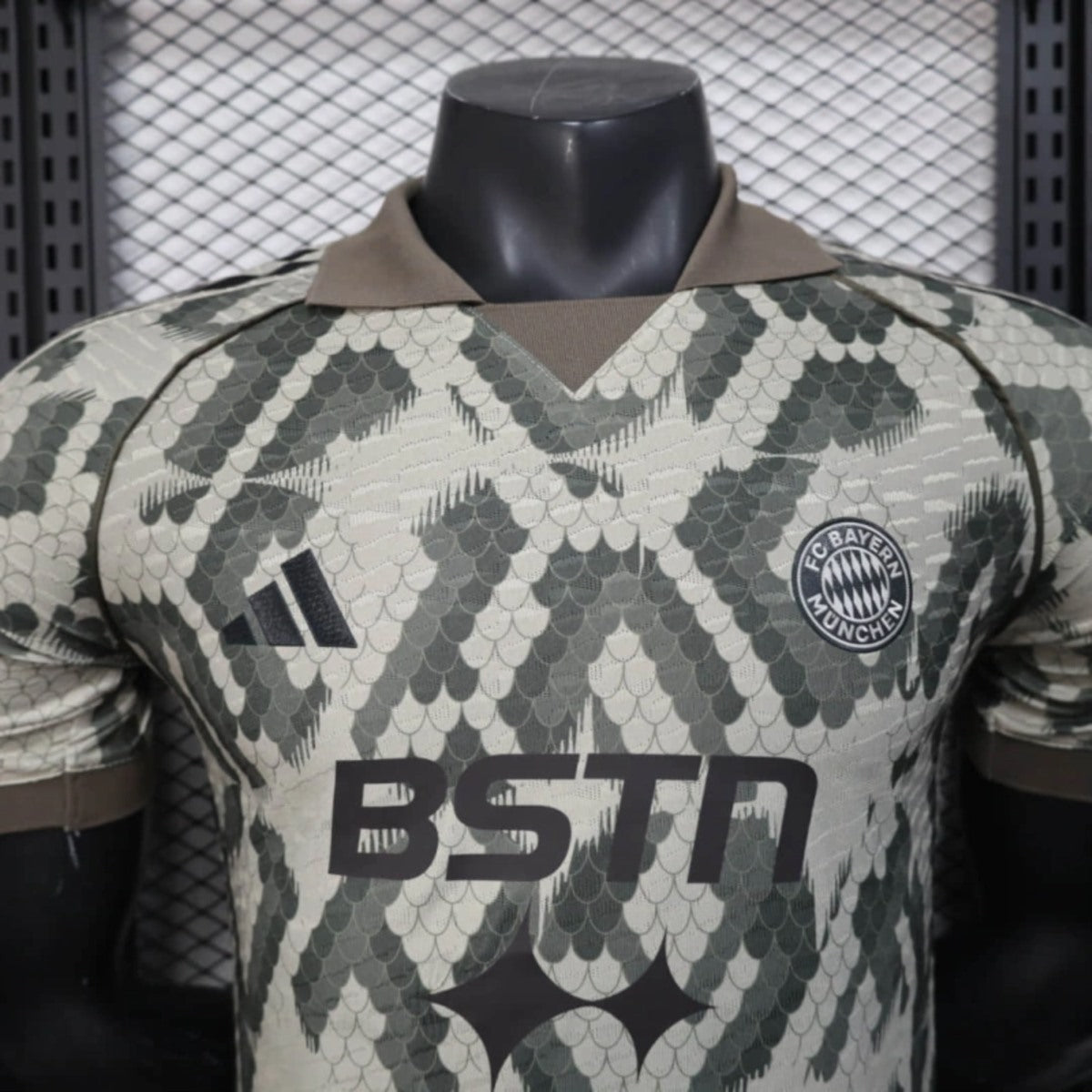 Camisola FC Bayern Munique 2025-26 Edição Especial Versão Jogador