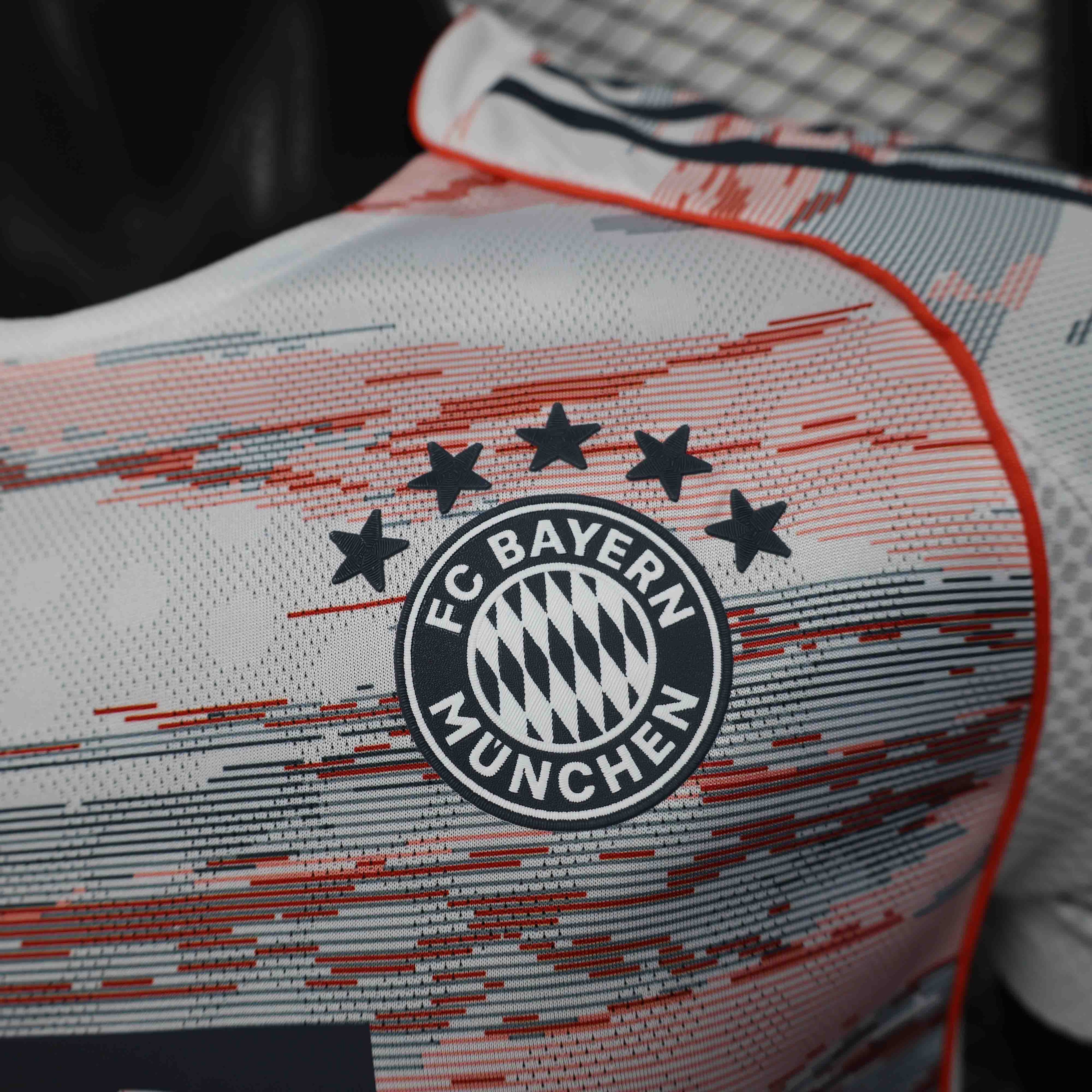 Camisola FC Bayern Munique 2025-26 Alternativa Creme Versão Jogador