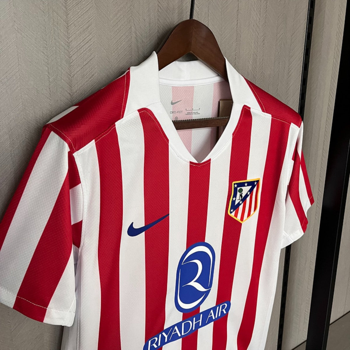 Camisola Atletico Madrid 2025-26 Principal Versão Adepto