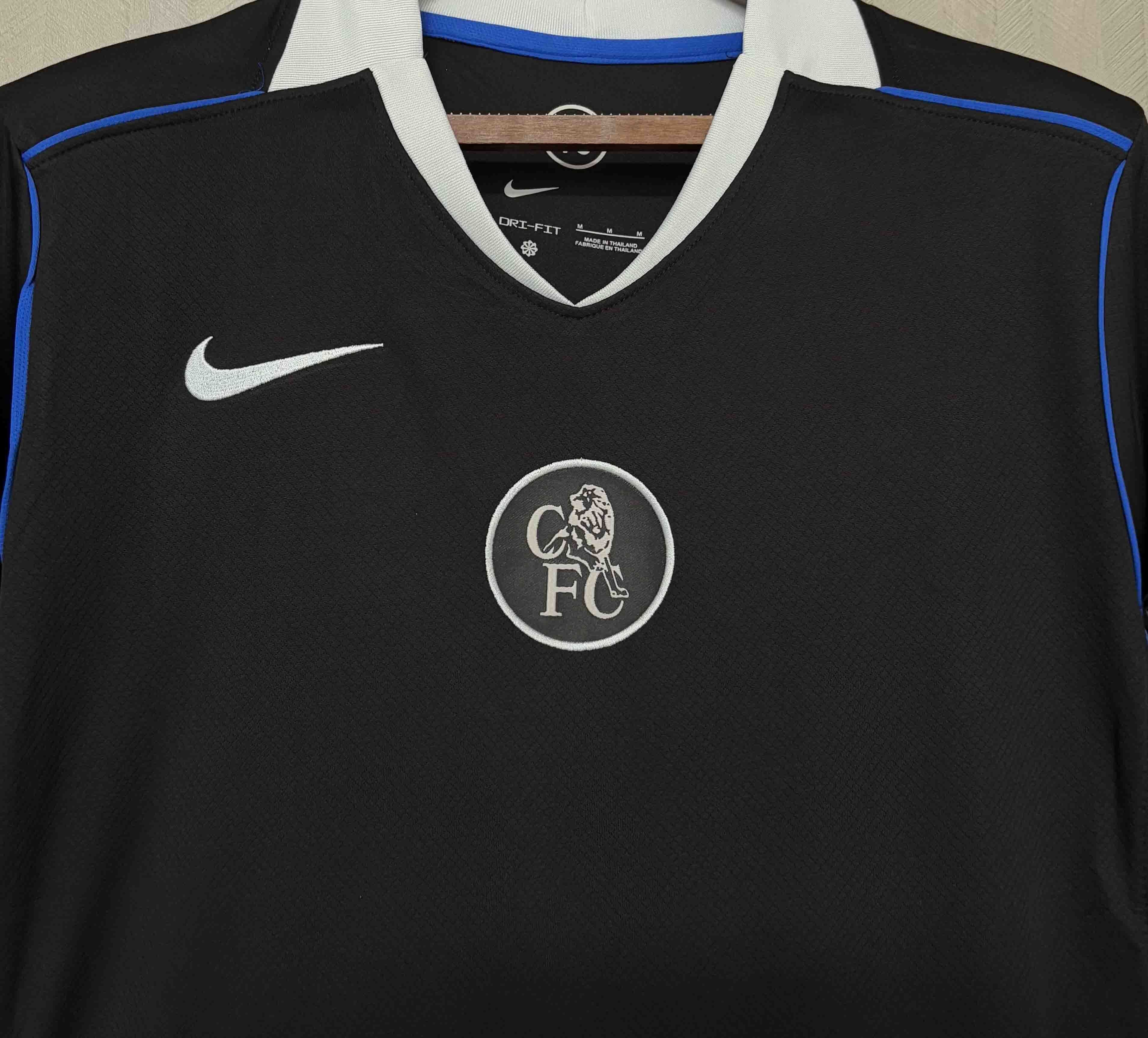 Camisola CHE 2025-26 Alternativa Preta Versão Adepto