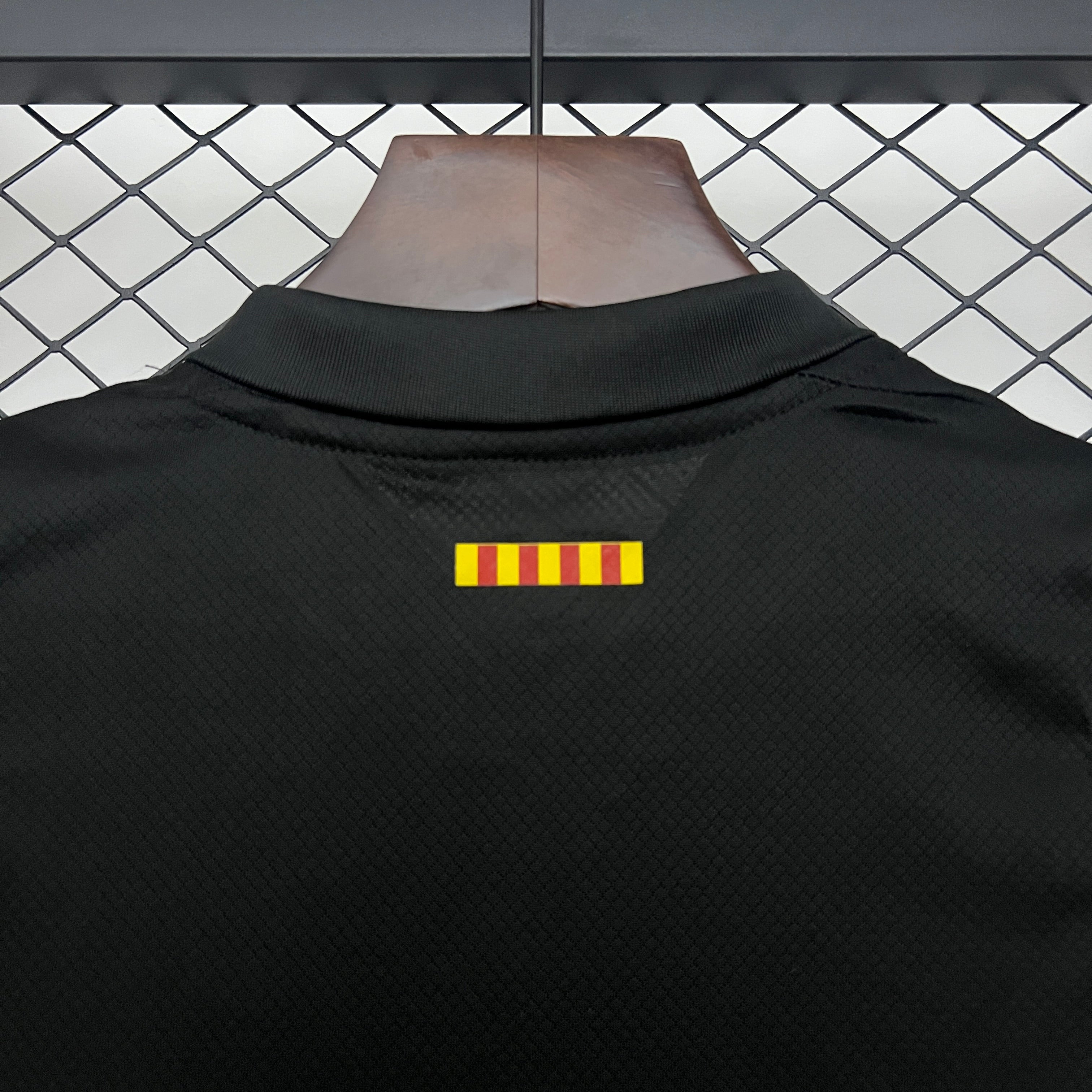 Kit Criança FC Barcelona 2025-26 Edição Travis Scott
