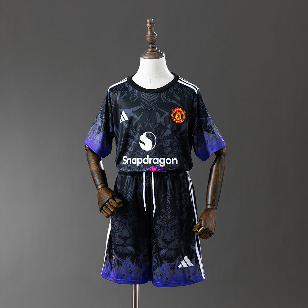 Kit Criança M-UNITED 2025-26 Edição Especial