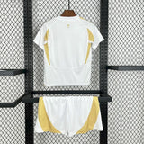 Conjunto infantil Al Nassr branco e dourado 24/25