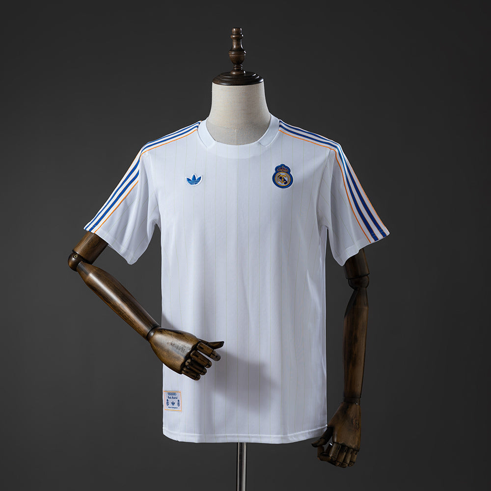 Camisola Real Madrid CF 2025-26 Terrace Icons Versão Adepto