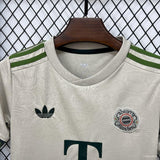 Kit Criança FC Bayern Munique 2025-26 Edição Especial