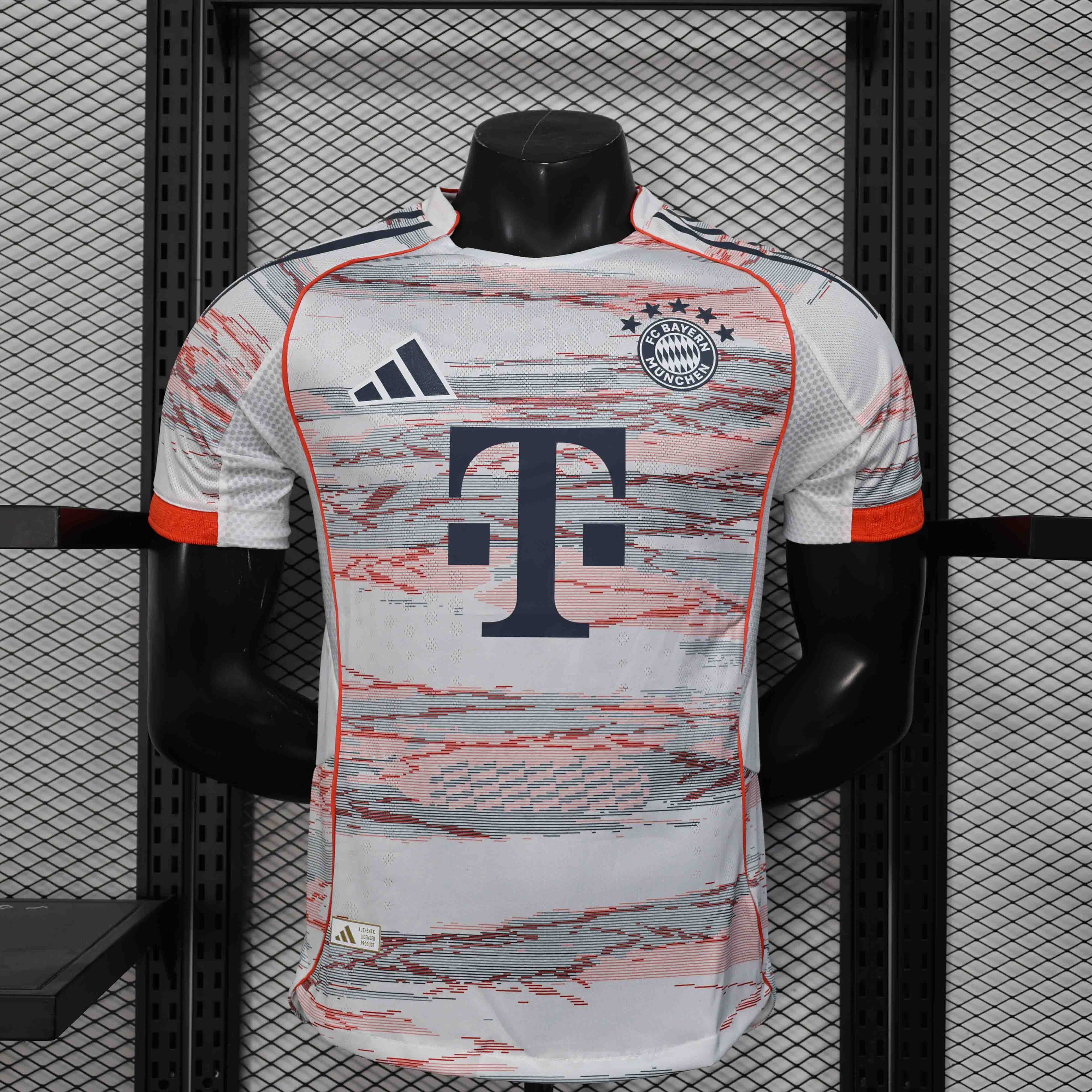 Camisola FC Bayern Munique 2025-26 Alternativa Creme Versão Jogador