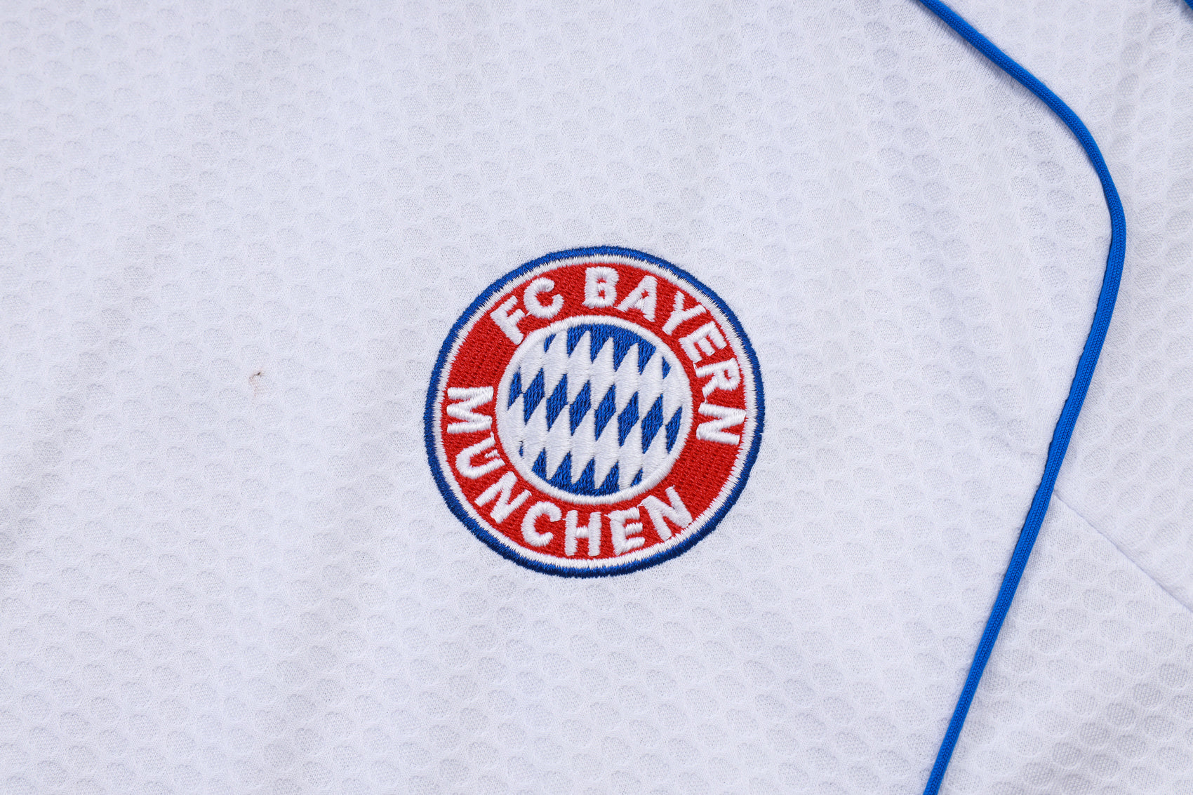 Kit Treino Camisola FC Bayern Munique 2025-26